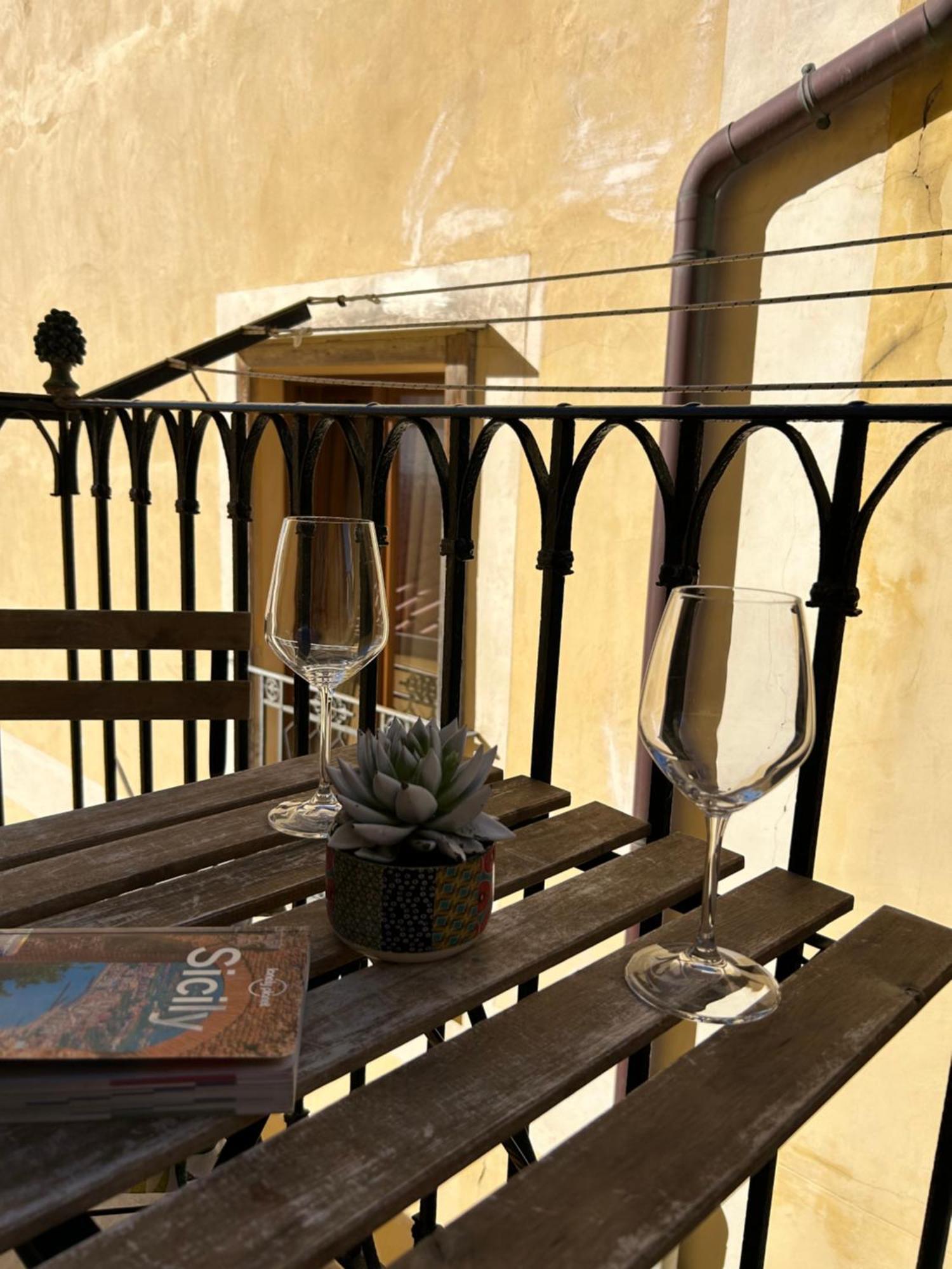 צ'פאלו Sicilian Dream Apartments מראה חיצוני תמונה